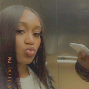 Meet your Posher, Charmaine